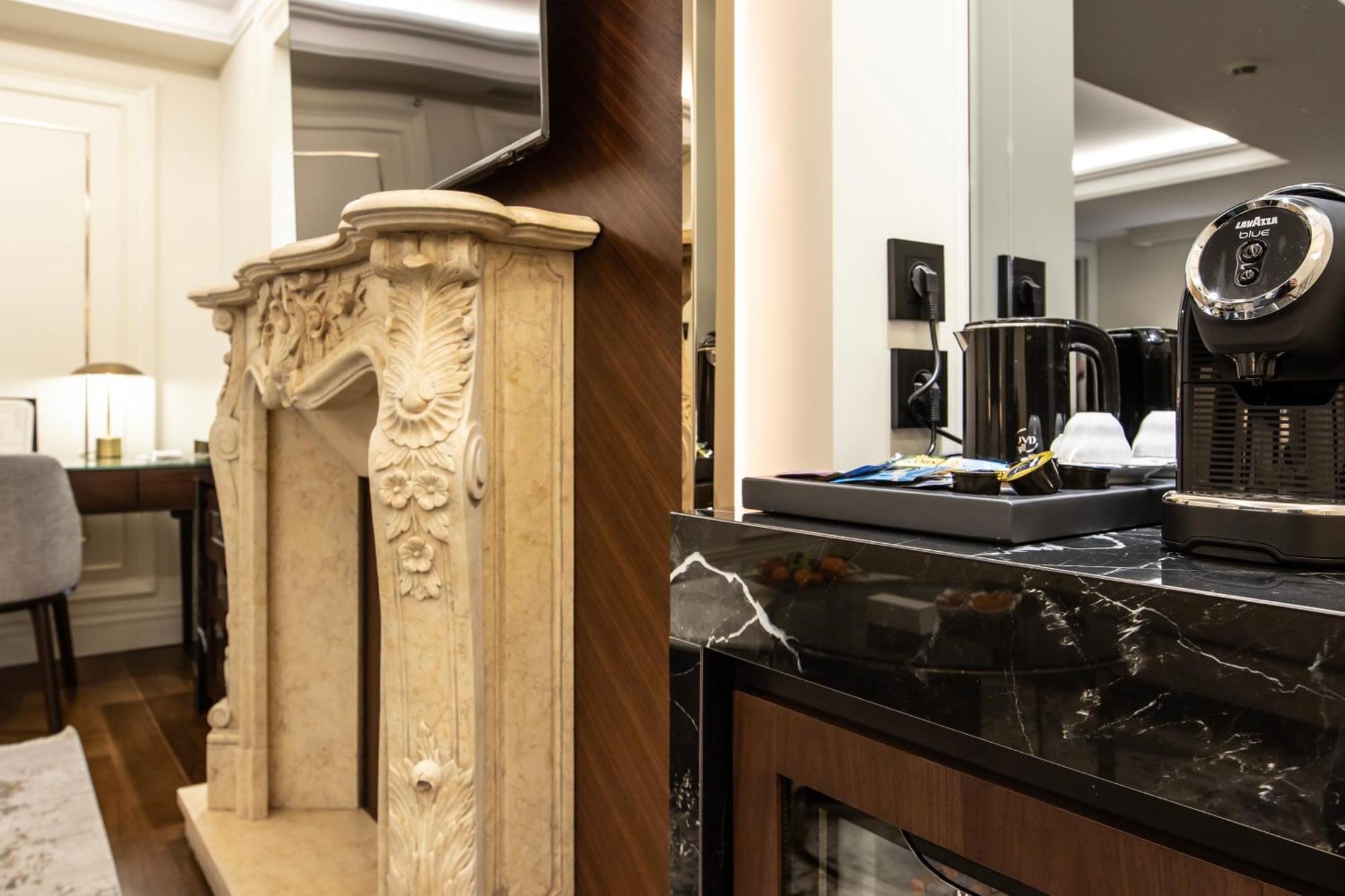 Hotell Xheko Imperial Luxury & Tiranë