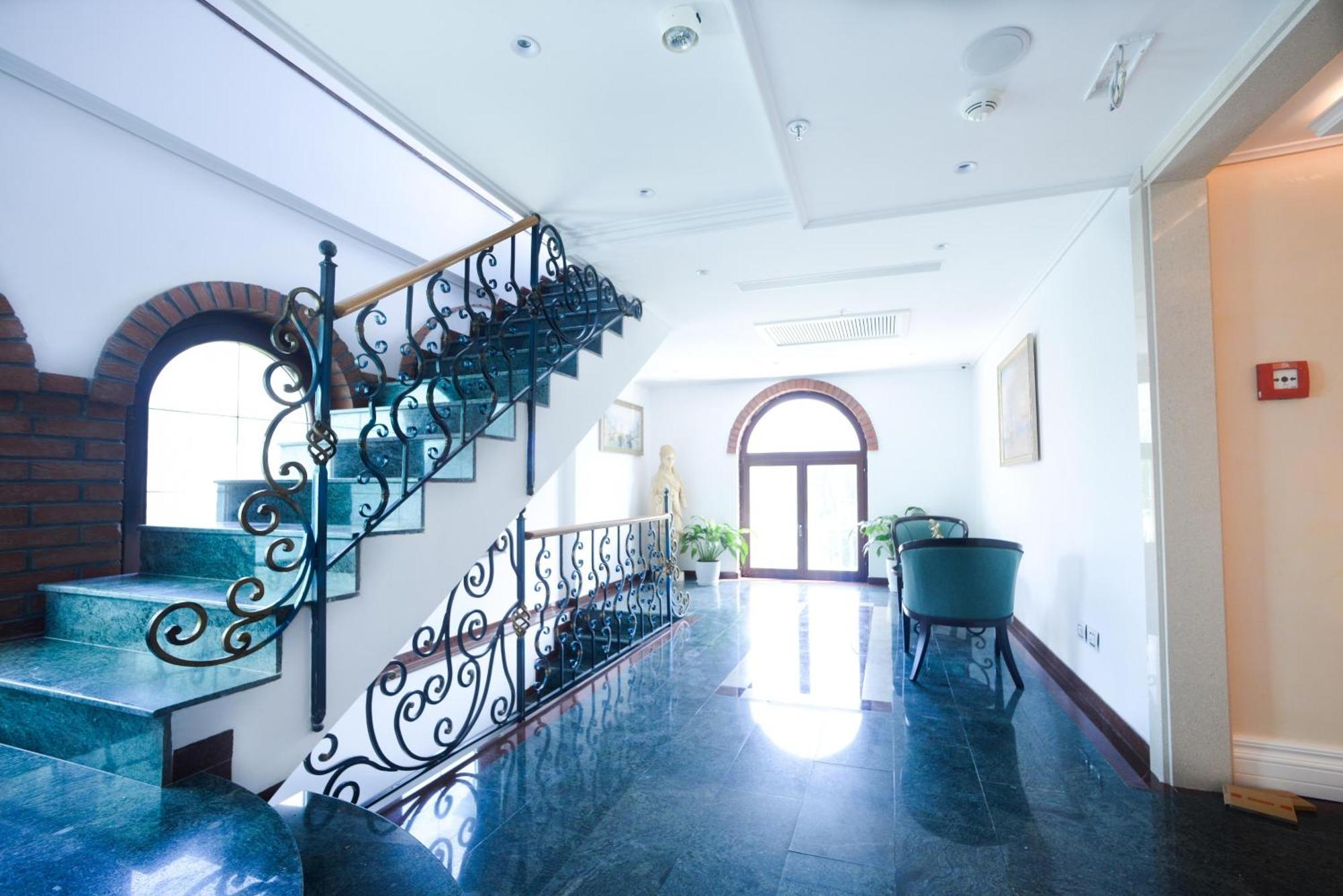 Xheko Imperial Luxury & 5* Tirana